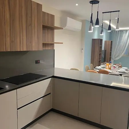 Modern 3-bedroom Near Promenade & Valletta Ferry By Malta Weekend