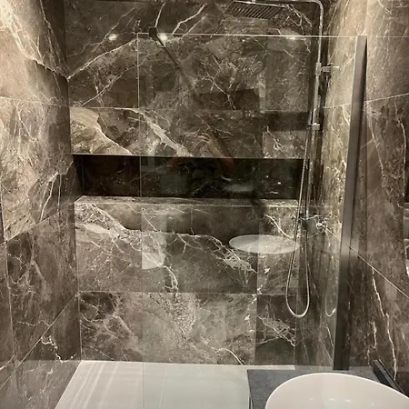 Modern 3-bedroom Near Promenade & Valletta Ferry By Malta Weekend * Gzira