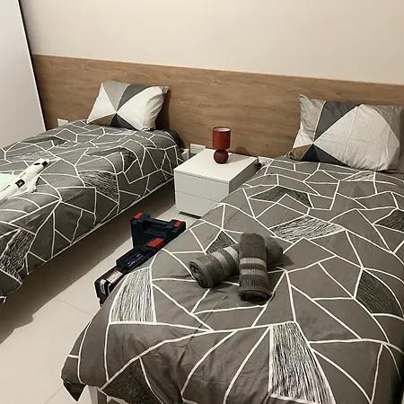 Modern 3-bedroom Near Promenade & Valletta Ferry By Malta Weekend Apartment Gzira